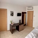 La Rondinella 3*