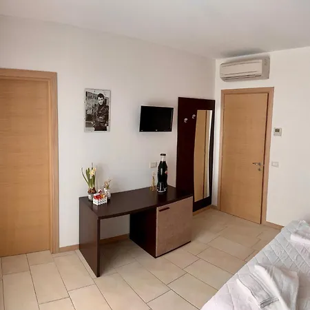 La Rondinella 3*