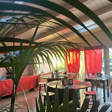 Couette-café La Rondinella 3*