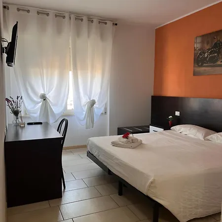 La Rondinella 3*